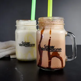 dessert, drink