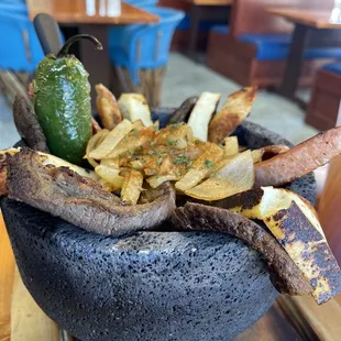 Molcajete a la cantina