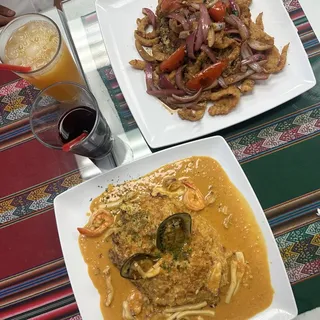 Tacu Tacu con Salsa de Mariscos