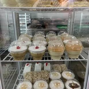 food, dessert, cupcakes