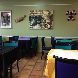 Cheerful, clean and simple interior.