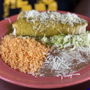 Burrito de Pollo, wet w/green (verde) sauce
