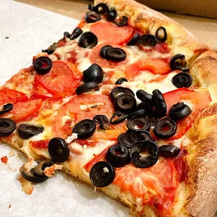 Cheese Pizza with light cheese, tomatoes, and olives