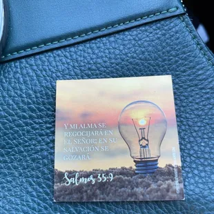 a picture of a light bulb