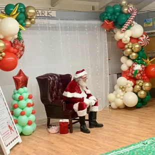 Christmas Balloon Backdrop, Level 1 Balloon Garland for local Holiday Event at Arden Park.