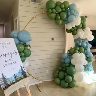 Baby shower balloon hoop, mountain theme