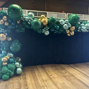 Level 3 Organic Balloon Garland for School Auction