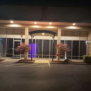 How do you even know this is what to look for if this is your first class after signing up online?