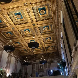 This architecture is soo vintage