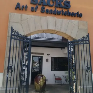 Nice little courtyard area that would be nice when this weather cools off.