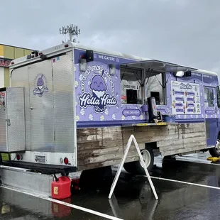 03.11.23 Hella Halo food truck at the Spring Food &amp; Craft Fair in Elk Grove