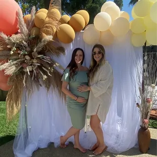 Don&apos;t judge the Garland!  We accidentally had issues with the prop set up!!!  When it originally came - it was amazing!!
