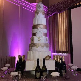 Cake by SpiderMonkey&apos;s Dessert Studio  IG: SpiderMonkey_Art FB: SpiderMonkey Art