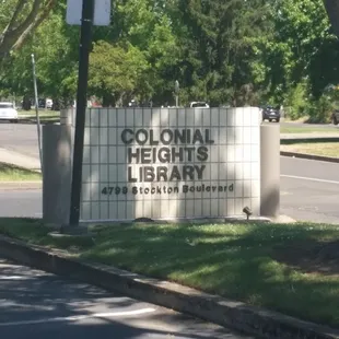 Colonial Heights Library