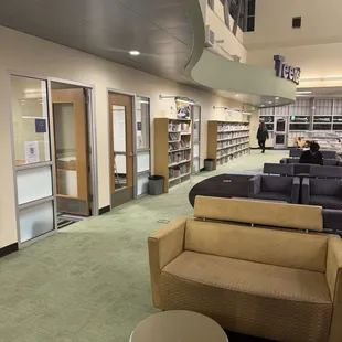 Study rooms that you can rent for free for an hour per day.