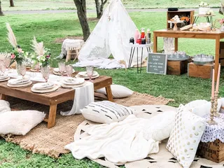 Sittin' Pretty Picnics