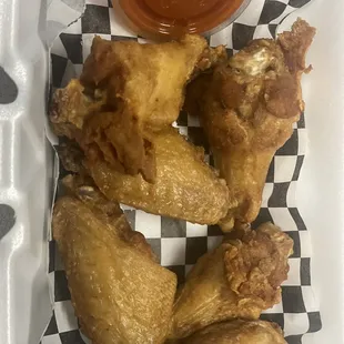 Plain wings with Buffalo on the side