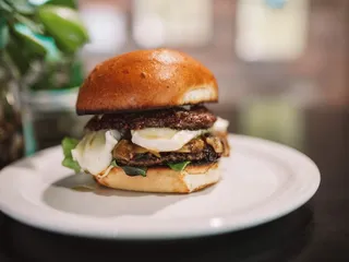 MoJo's Local Tap & Kitchen