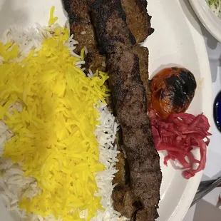 Soltani    (Filet mignon &amp; koobideh kabobs)