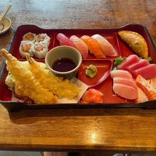 Su sa bento lunch