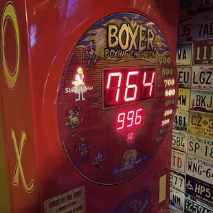 Boxing arcade game