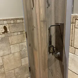 Love the bathroom door handle