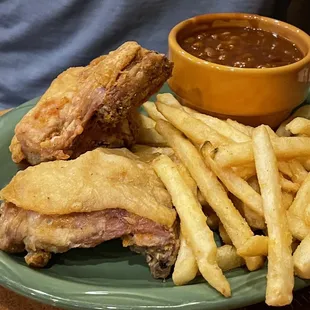 2 - Pc Broaster Chicken 2 Sides