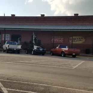 Historic Downtown Sealy... Saddleback Saloon