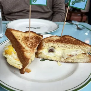 Classic Egg Sandwich