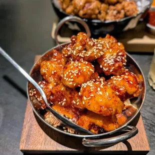 chicken, poultry, bbq wings, fried chicken wings, bbq chicken, chicken wings and fried chicken, food, fried chicken, chicken wings