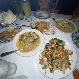 Yellow Curry, Panang Curry, Pad Thai, Pad Kee Mao