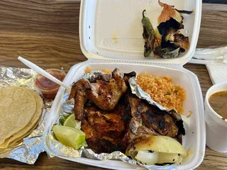 Pollo Asado "El Gavilan Pollero"