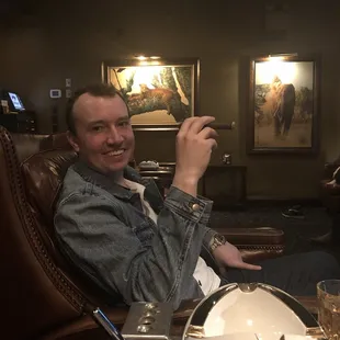 Cigar and whiskey. Eric Church would be so proud.