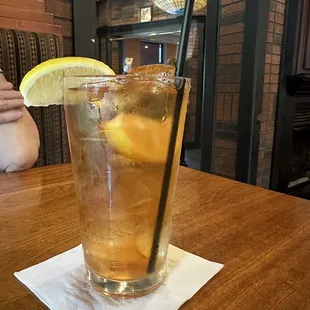 Unsweetened Iced Tea with Lemon