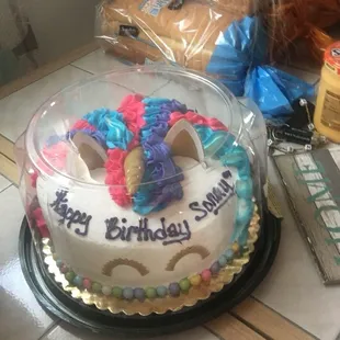 This is the cake she said she couldn't fit happy birthday on. Which you see after contacting the manager she was able to.