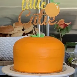 Cutie cake for baby shower