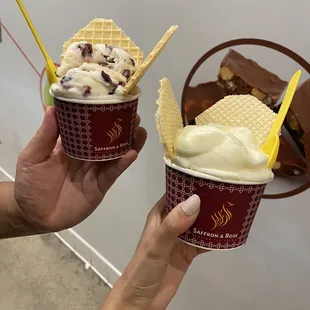 Medium cups