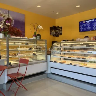 Bakery breakfast and lunch