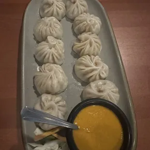 steamed chicken momos