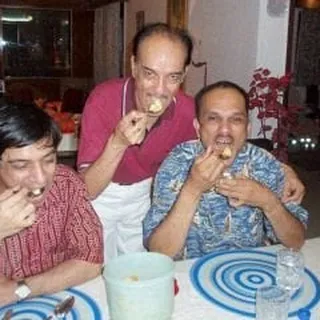 Naveen M.