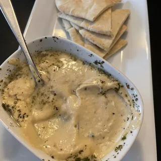 Hummus and House Madepita