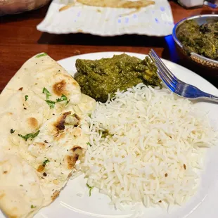 Chicken Saag, Garlic Naan and Saffron Rice