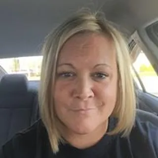 Nicole R.
