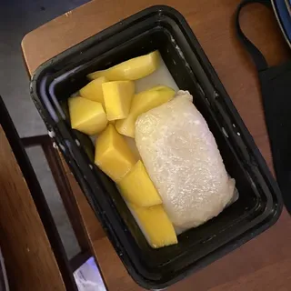 Sweet Sticky Rice w/ Mango