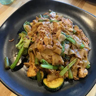 Drunken Noodles (Chicken)