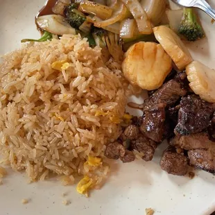 Steak and scallop lunch