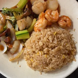 Shrimp and scallop hibachi lunch