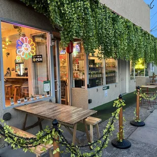 10/5/22 Outside Seating