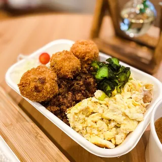 Soboro Don with Crab Cream Croquette ()