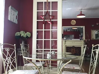 Mallards Sidewalk Cafe